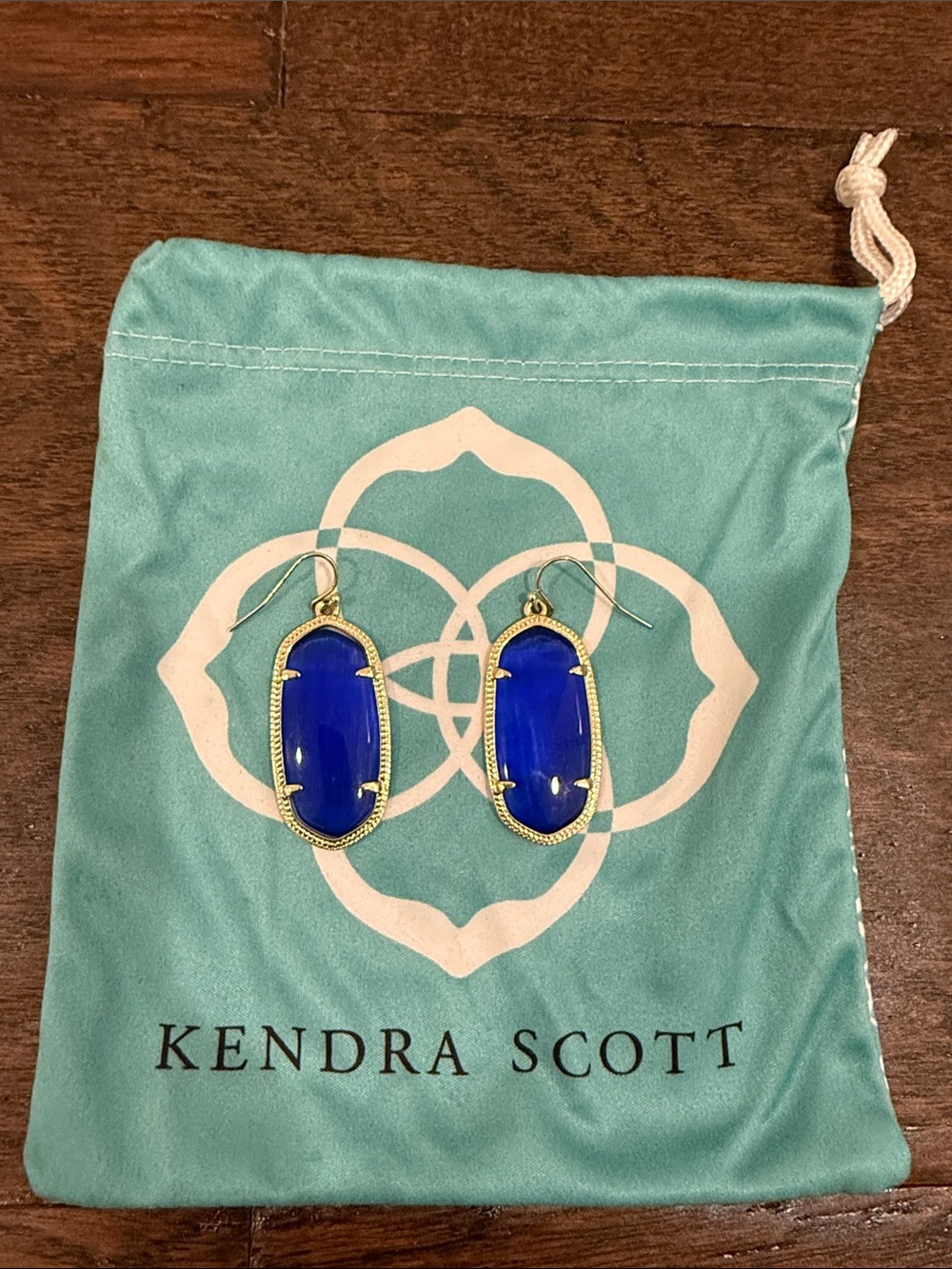 Kendra Scott earrings NWOT
